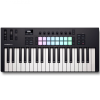 Controlador MIDI Novation Launchkey 37 MK4 con 37 teclas estilo sintetizador.
