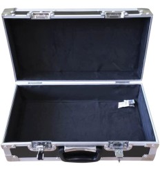 BST FL-SMALLCASE · Flight Case Compacto 450x250x120 2